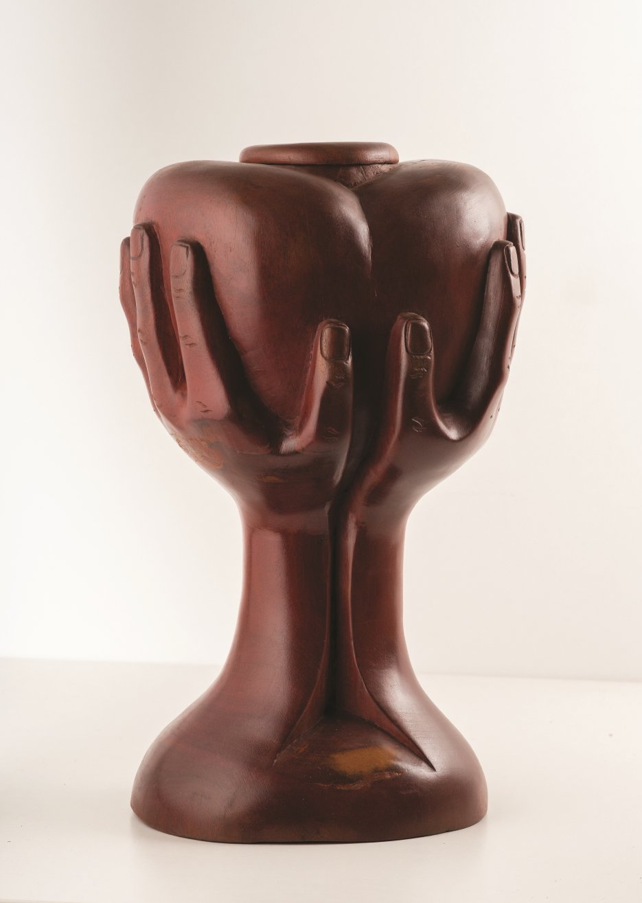 Lonneke te Kamp (1982-2011), Captured Love, houten urn, 2009 (Collectie Museum Tot Zover)