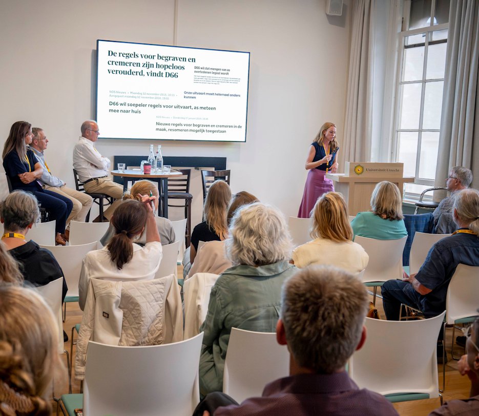 Een vol leslokaal in het historische Utrechtse Academiegebouw, 28 augustus 2025. Foto: Hein Athmer.