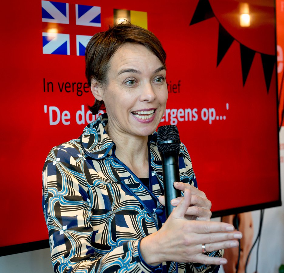 Rosalie Kuyvenhoven vergeleek de Engelse uitvaartpraktijk met de Nederlandse. Foto: Hein Athmer