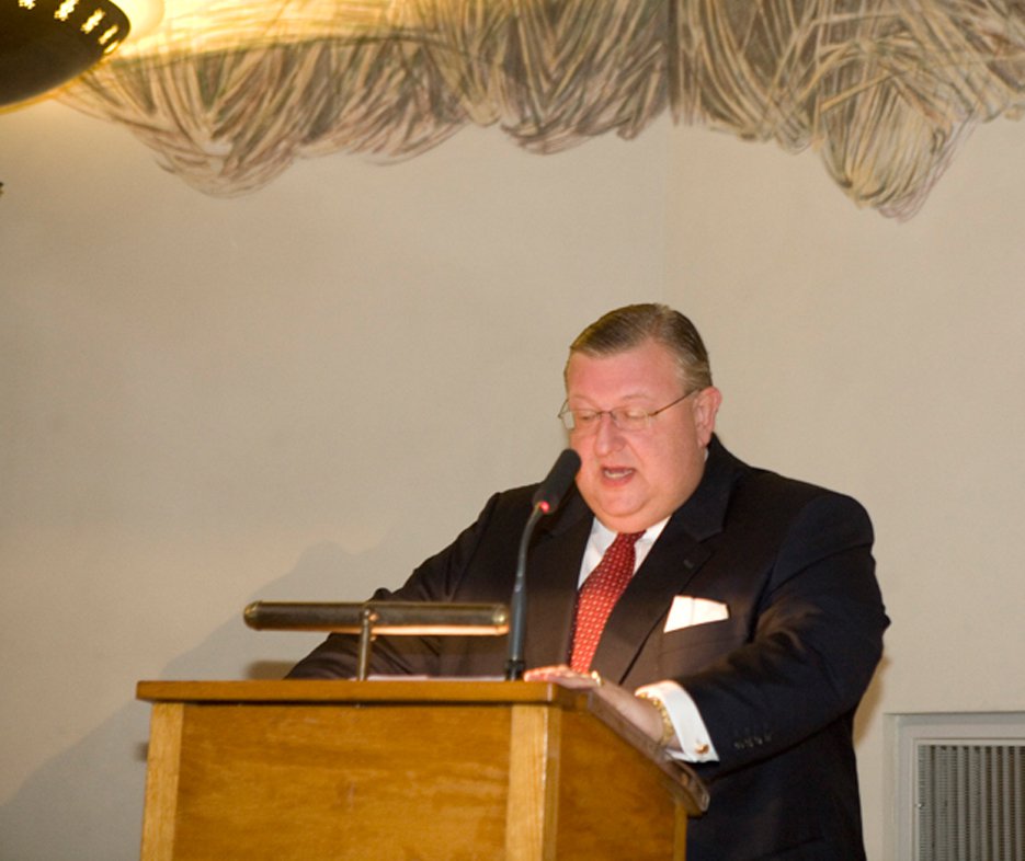 Henry Keizer tijdens de opening van Museum Tot Zover op 19 december 2007